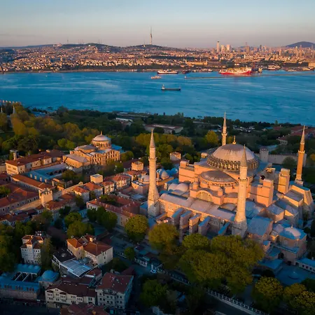 Perazre Istanbul